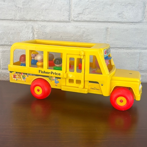 Vintage Fisher Price 192 School Bus “1965-1984” 7  little people - Picture 1 of 10